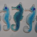 Hanging seahorses – 8cm, 12cm, 20cm