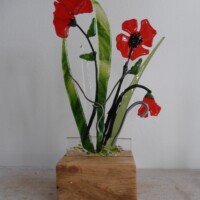 Freestanding poppies Free standing fused glass sculpture